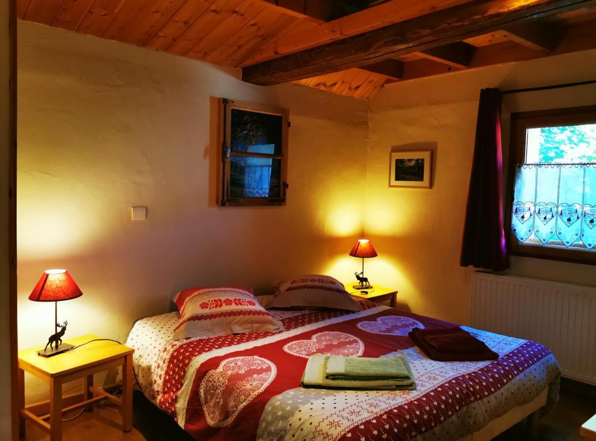 Gite D'Etape Auberge De L'Ardoisiere 조시에르 외부 사진